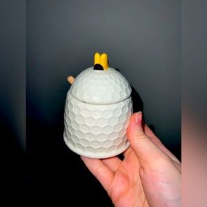 Beautiful Ceramic Honey Comb Bee honey Pot set with a wood dipper